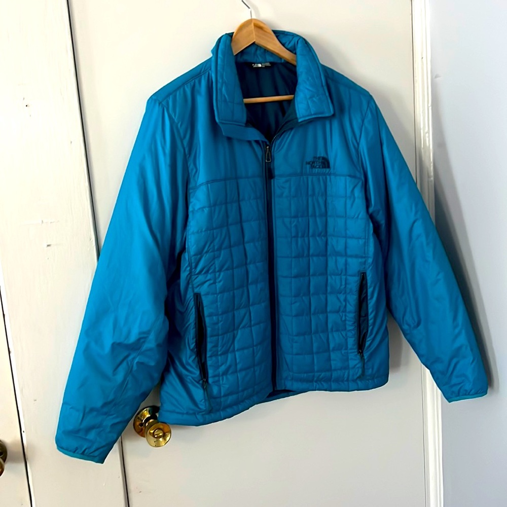 North Face - mid light puff coat